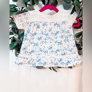 🔹 4/$25- 7 For All Mankind Floral Crochet Detail Blouse‎